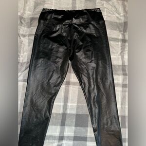 Fake leather leggings